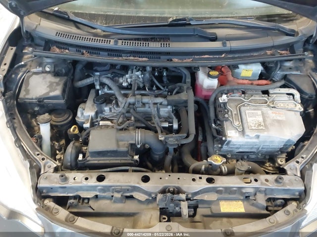 JTDKDTB31E1077516 Toyota Prius C Two