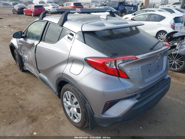JTNKHMBX4L1067293 Toyota C-HR LE