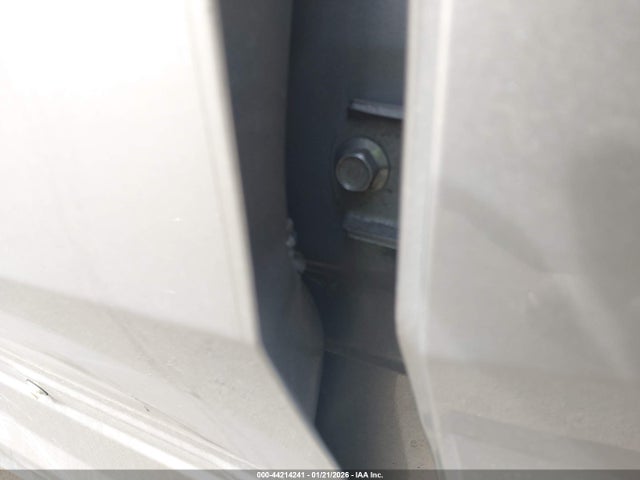 JTNKHMBX4L1067293 Toyota C-HR LE