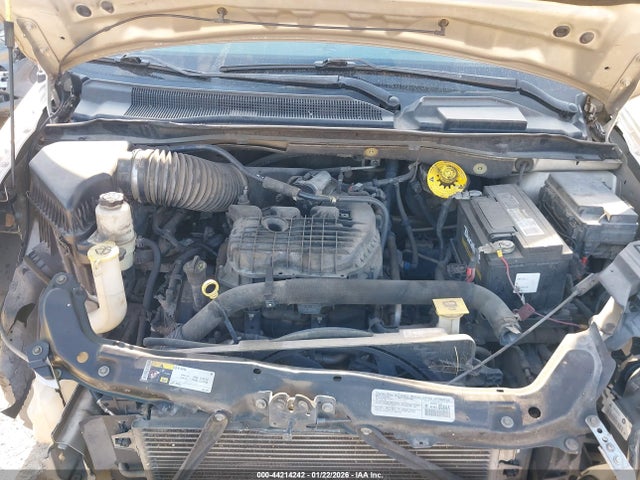 2C4RDGBG0ER275895 Dodge Grand Caravan Se