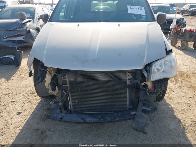 2C4RDGBG0ER275895 Dodge Grand Caravan Se