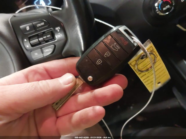 2017 KIA SORENTO 5XYPG4A31HG246586 Photo 10