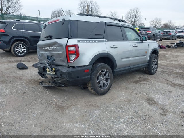 Ford Bronco Sport Badlands 2023 3FMCR9D95PRE04076 Image 4