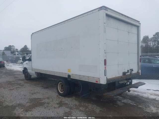 Ford E-350 Cutaway 2014 1FDWE3FL1EDA61304 Image 3