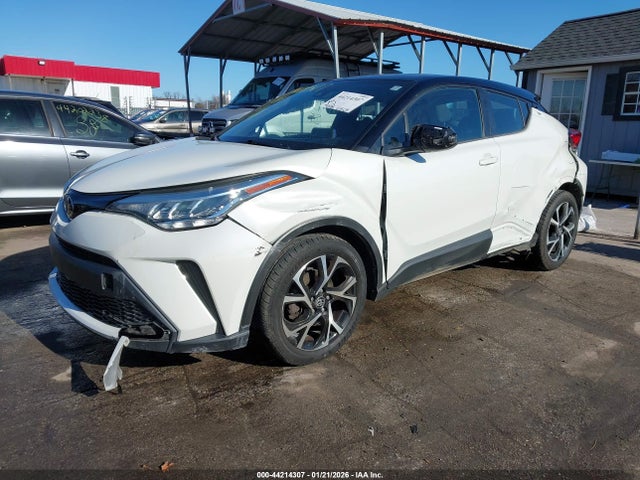 2020 TOYOTA C-HR NMTKHMBX3LR107370 Photo 1