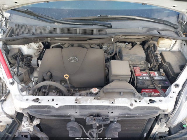 Toyota Sienna Xle 8 Passenger 2018 5TDYZ3DC7JS947792 Image 10