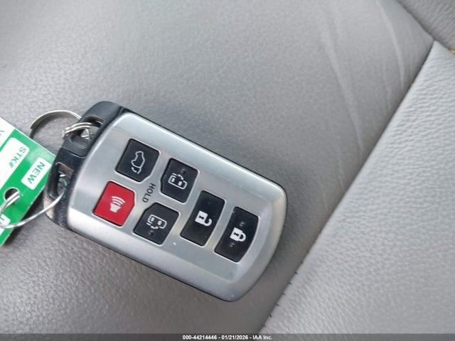 Toyota Sienna Xle 8 Passenger 2018 5TDYZ3DC7JS947792 Image 11