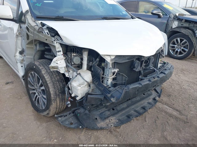 Toyota Sienna Xle 8 Passenger 2018 5TDYZ3DC7JS947792 Image 6