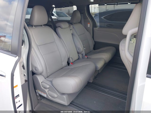 Toyota Sienna Xle 8 Passenger 2018 5TDYZ3DC7JS947792 Image 8