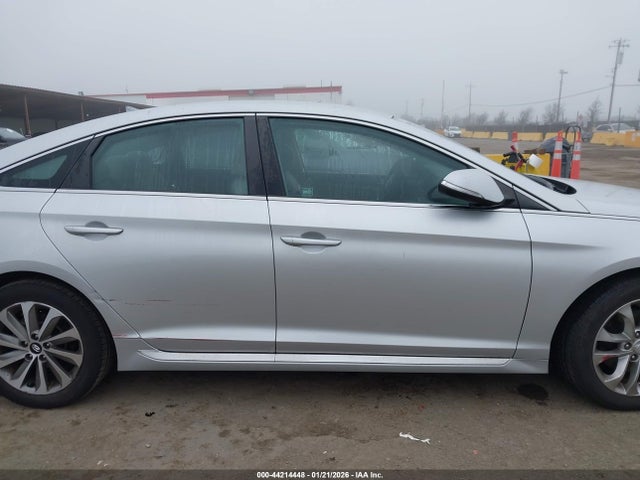 Hyundai Sonata Sport 2015 5NPE34AF2FH115251 Image 13