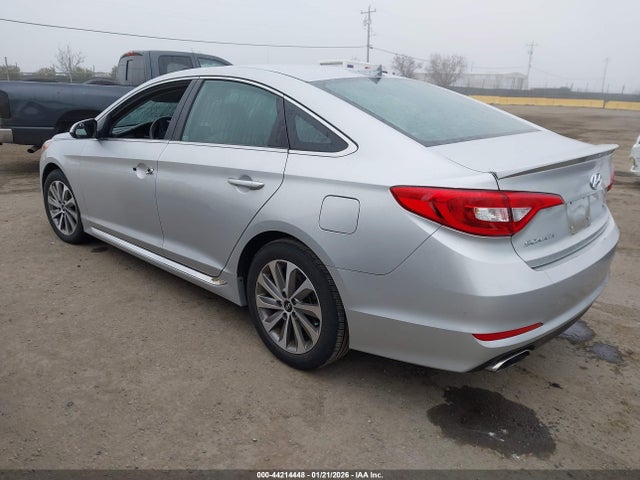 Hyundai Sonata Sport 2015 5NPE34AF2FH115251 Image 3