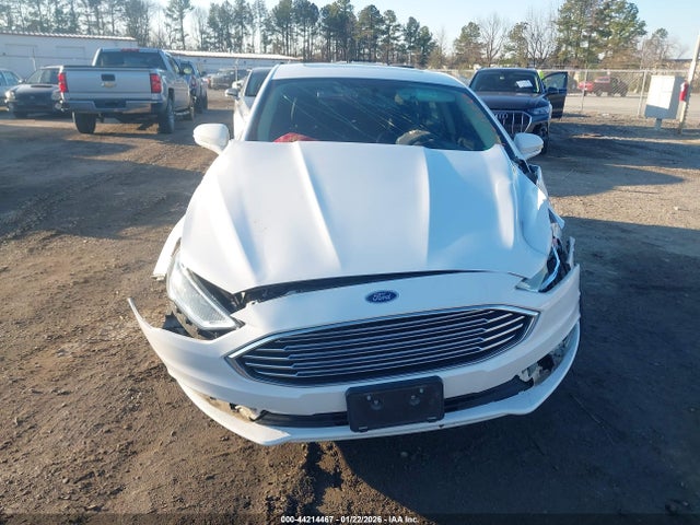 3FA6P0H95JR174257 Ford FUSION SE