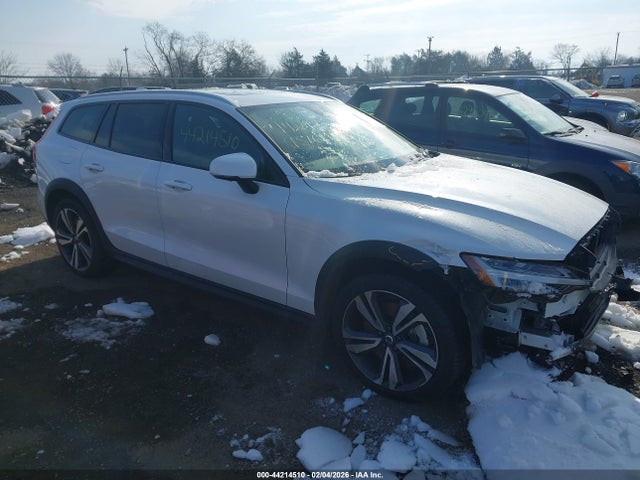 2025 VOLVO V60 CROSS COUNTRY YV4L12WK2S2149836
