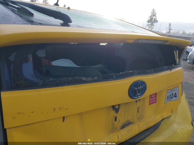 Toyota Prius Two 2014 JTDKN3DU2E1774843 Image 19