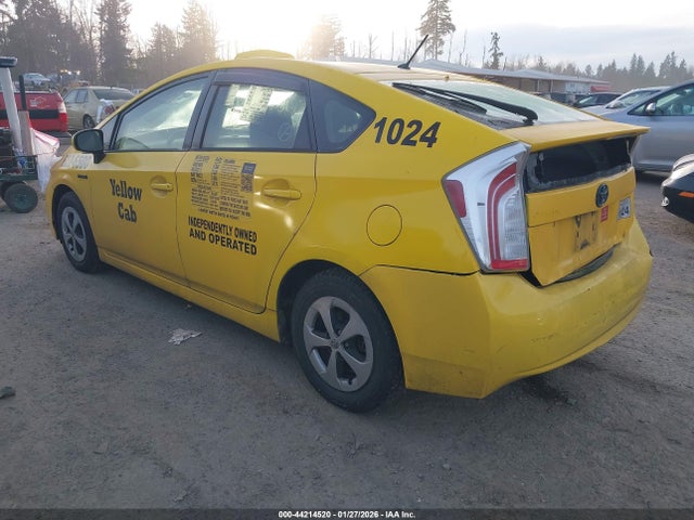 Toyota Prius Two 2014 JTDKN3DU2E1774843 Image 3