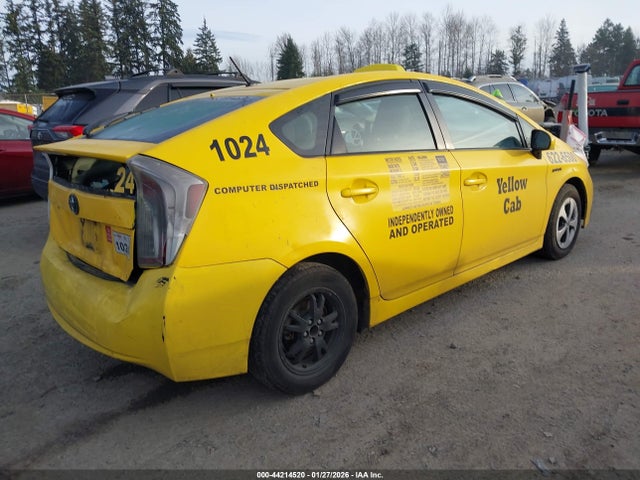 Toyota Prius Two 2014 JTDKN3DU2E1774843 Image 4