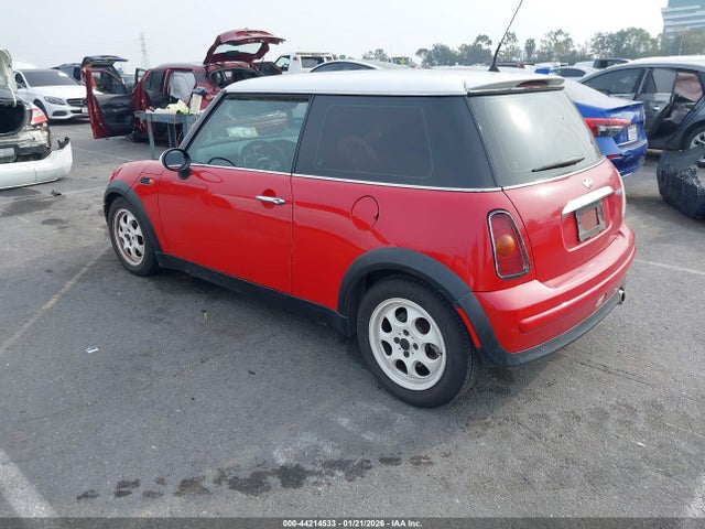 2004 MINI COOPER WMWRC33434TJ53326 Photo 2