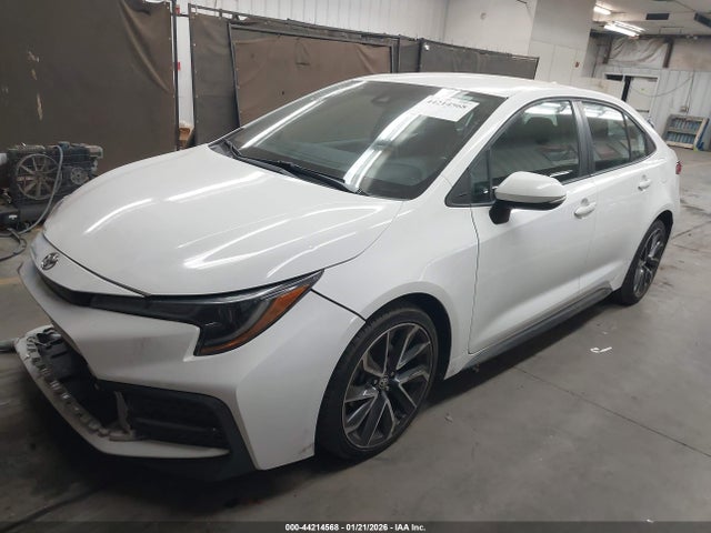 Toyota COROLLA SE 2020 5YFS4RCE4LP037913 Image 2