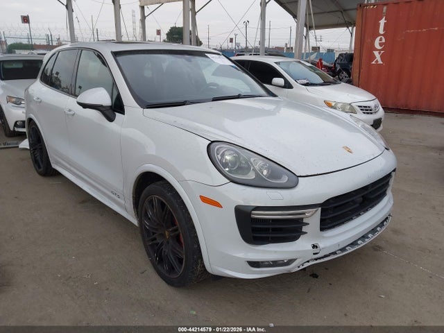 2016 PORSCHE CAYENNE WP1AD2A27GLA71353 Photo 0