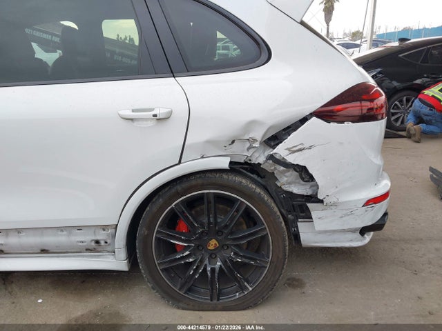 2016 PORSCHE CAYENNE WP1AD2A27GLA71353 Photo 5