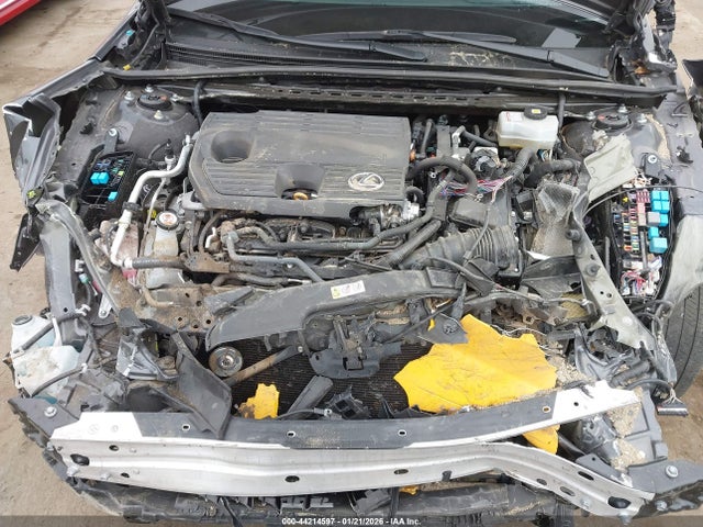 58ADA1C14NU024749 Lexus ES 300H