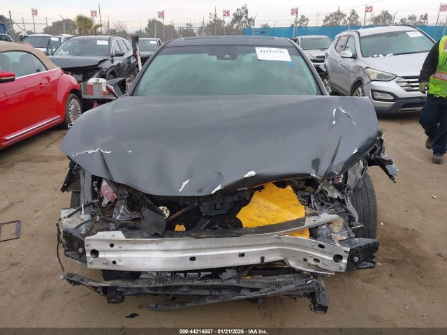 58ADA1C14NU024749 Lexus ES 300H