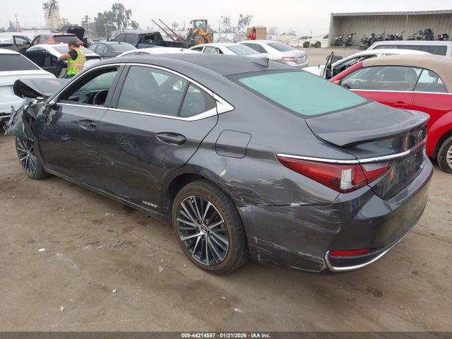 58ADA1C14NU024749 Lexus ES 300H
