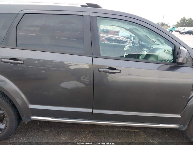 3C4PDCGG8JT475679 Dodge Journey Crossroad