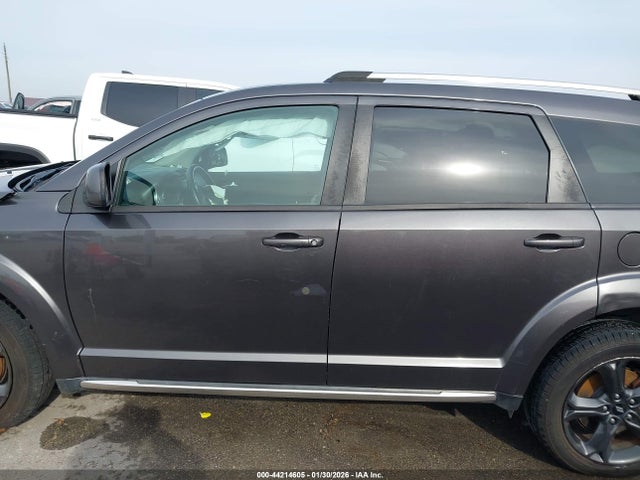 3C4PDCGG8JT475679 Dodge Journey Crossroad