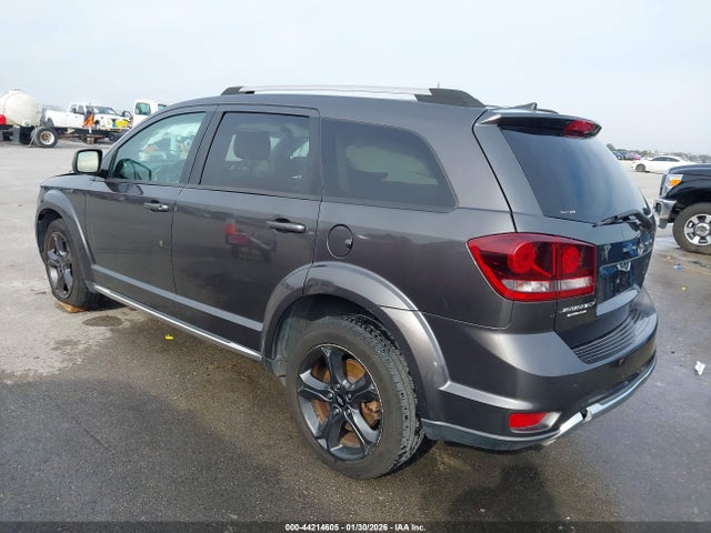 3C4PDCGG8JT475679 Dodge Journey Crossroad