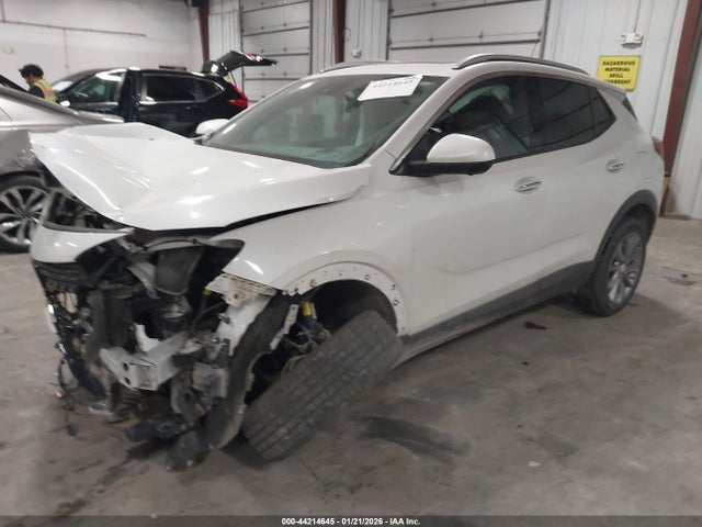 44214645 :رقم المزاد ، KL4MMGSL1MB168711 vin ، 2021 Buick Encore Gx Awd Essence مزاد بيع