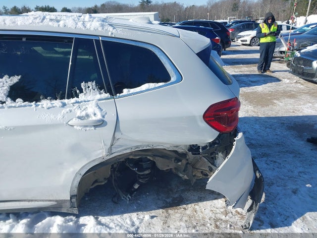2018 BMW X3 5UXTR9C54JLD63806 Photo 5