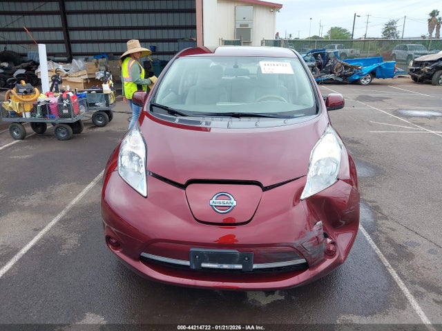 Nissan LEAF SV 2017 1N4BZ0CP4HC307095 Image 12