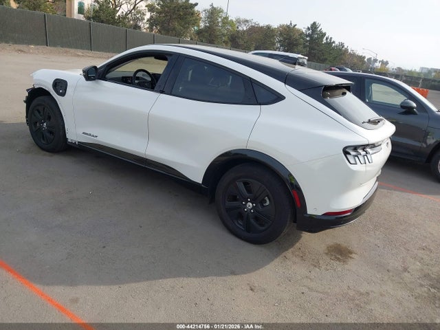 3FMTK2SU8PMA84123 Ford Mustang Mach-e California Route 1
