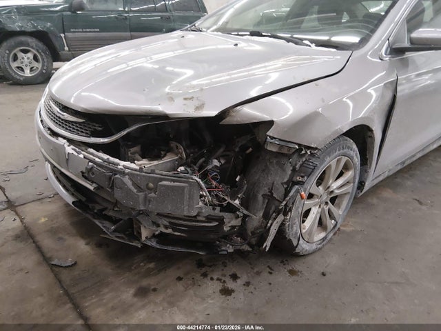 Aukcja sprzedaży 2015 Chrysler 200 Limited, vin: 1C3CCCAB0FN732652, numer aukcji: 44214774