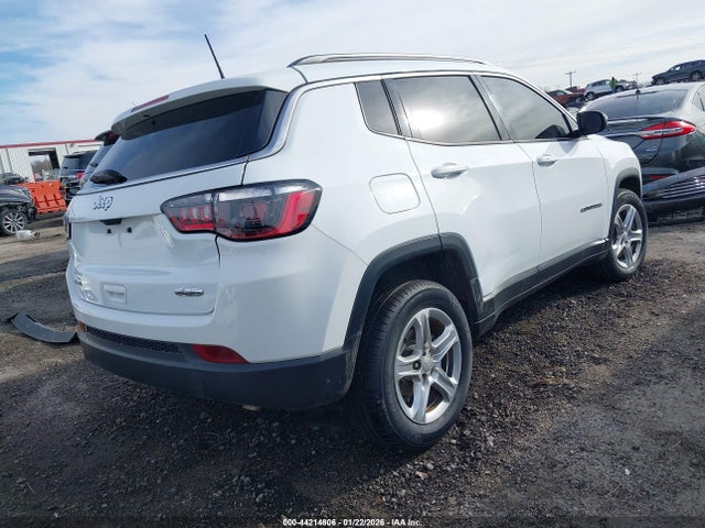 2023 Jeep Compass Latitude 4x4 მანქანა იყიდება აუქციონზე, vin: 3C4NJDBN7PT569976, აუქციონის ნომერი: 44214806