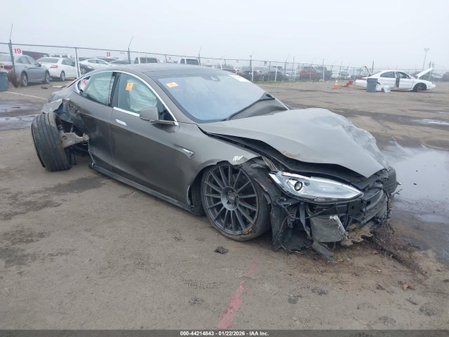2015 TESLA MODEL S 5YJSA1E4XFF119854 Photo 0