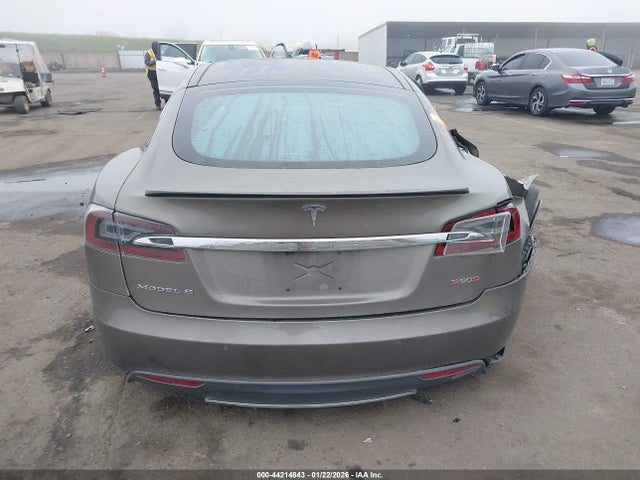 Tesla Model S 85d/p85d 2015 5YJSA1E4XFF119854 Image 16