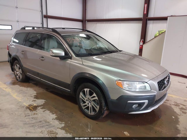 2015 VOLVO XC70 YV4952NB3F1194585