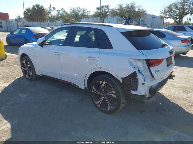 2024 AUDI Q3 WA1EECF36R1045827 Photo 2