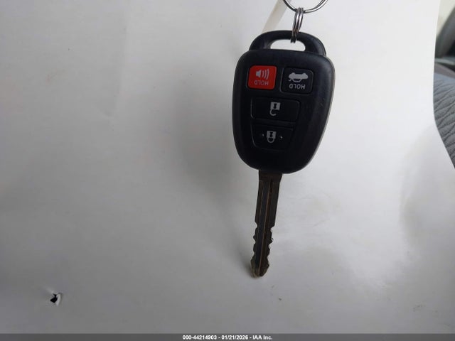 Toyota COROLLA LE 2018 5YFBURHE5JP854989 Image 11