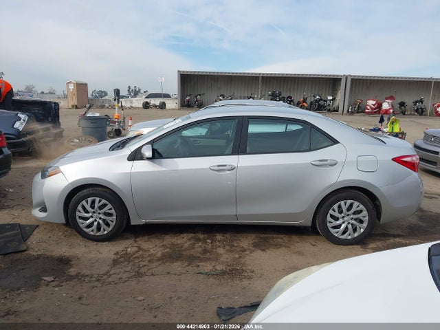 Toyota COROLLA LE 2018 5YFBURHE5JP854989 Image 14