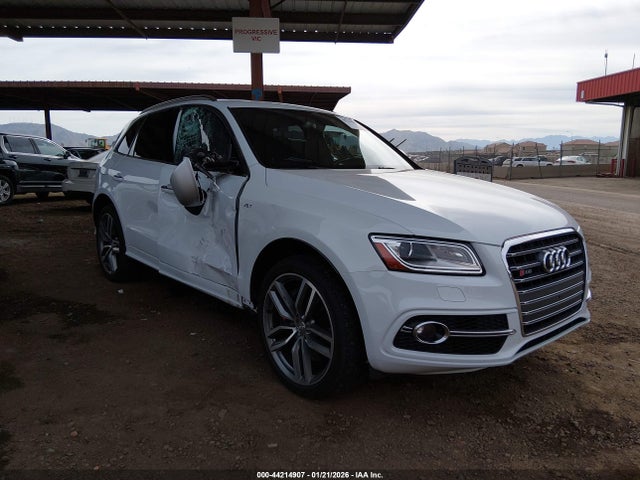 2016 AUDI SQ5 WA1CCAFP1GA124775