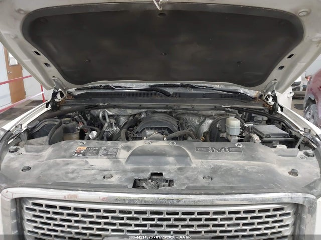 Продажа на аукционе авто 2015 Gmc Yukon Xl 1500 Denali, vin: 1GKS2JKJ2FR565860, номер лота: 44214970