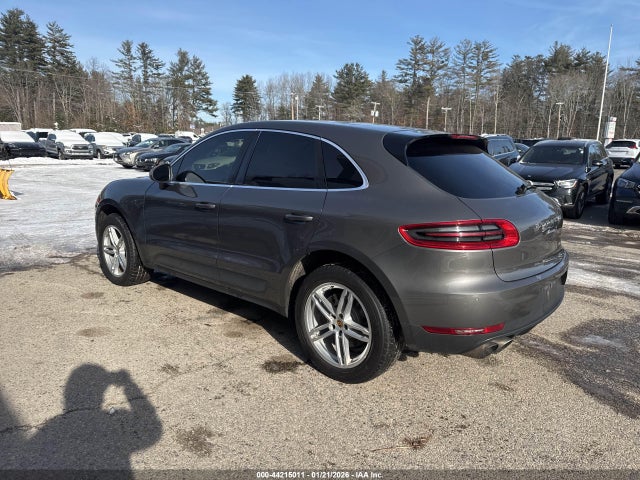 2015 PORSCHE MACAN WP1AB2A53FLB66166 Photo 2