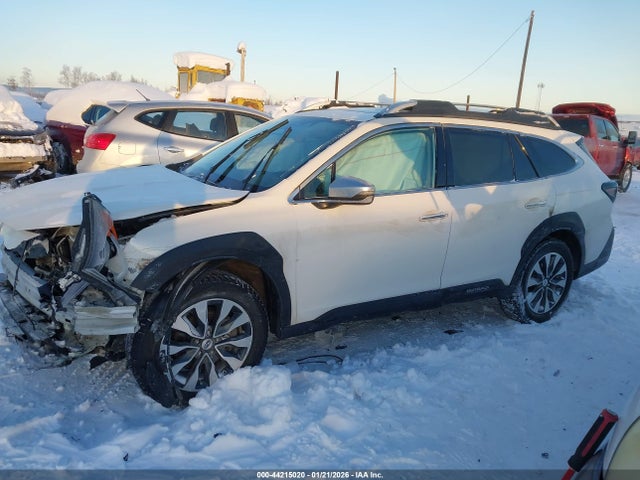 Продаж на аукціоні авто 2023 Subaru Outback Touring, vin: 4S4BTAPC2P3128167, номер лоту: 44215020