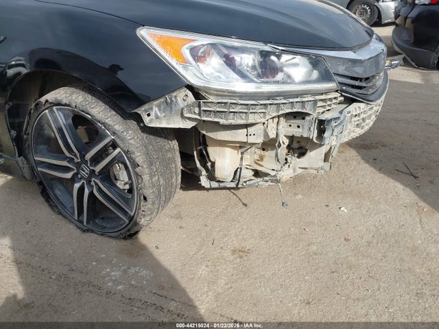 1HGCR2F19HA031933 Honda Accord Sport Se