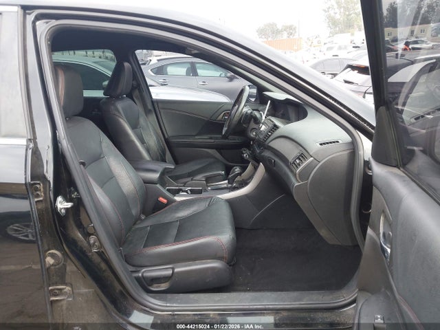 1HGCR2F19HA031933 Honda Accord Sport Se