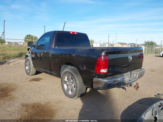 44215034 :رقم المزاد ، 3C6JR6AG7HG640231 vin ، 2017 Ram 1500 Tradesman  4x2 6'4 Box مزاد بيع
