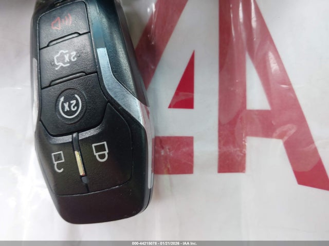 2LMTJ6KR4GBL37417 Lincoln Mkx Select